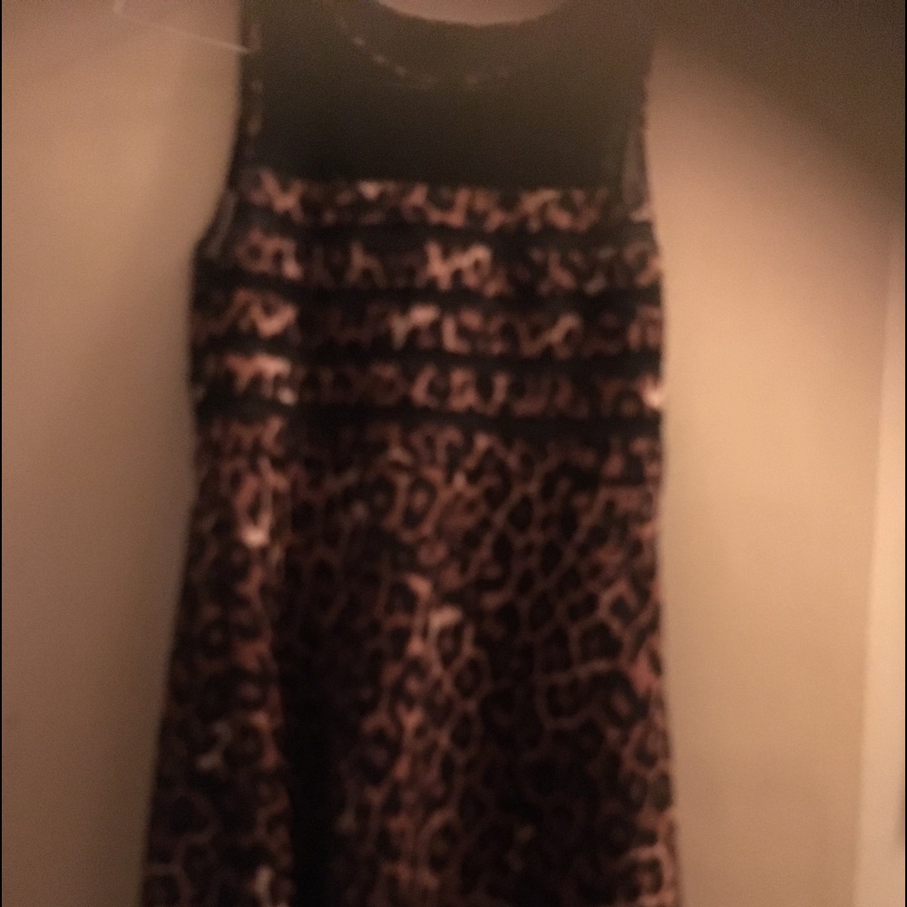 Ladies sleeveless Leapard print dress